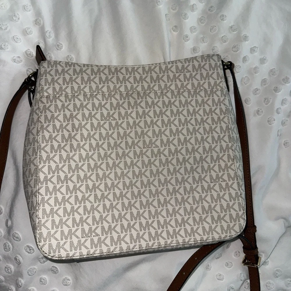 Michael Kors Signature Jet Set North South Travel Messenger Bag - Picture 6 of 8